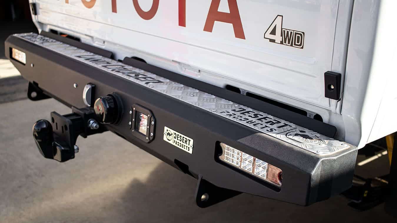 Desert V-Range Rear Bumper Cruiser 79 With T/H 1 Desert V-Range Rear Bumper Cruiser 79 With T/H